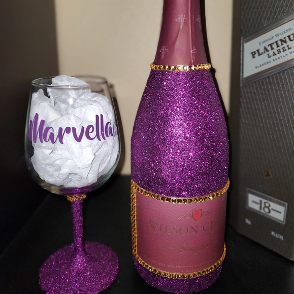Custom Wine Glass - Picture 3 of 3